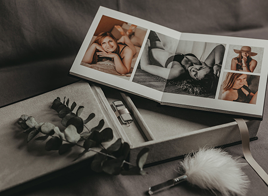 boudoir-fotoshooting-fotoprodukt-fotoalbum-usb-stick-fotografin-Ines-Nejedly-Waldviertel-Wachau-Niederoesterreich